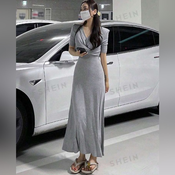 DAZY Gray Ribbed Knit Twist Detail Maxi Dress size Medium - Picture 4 of 13